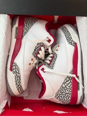 Air Jordan 3 Retro with Cardinal red 6.5 youth